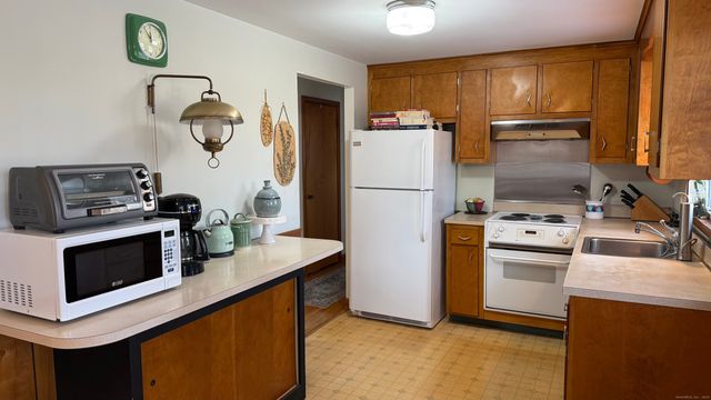 107 Brace Avenue, Bristol, CT 06010