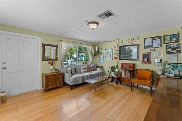 531 6TH STREET S, Safety Harbor, FL 34695