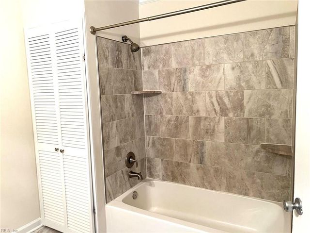 3235 Page Ave Apt 6, Virginia Beach, VA 23451