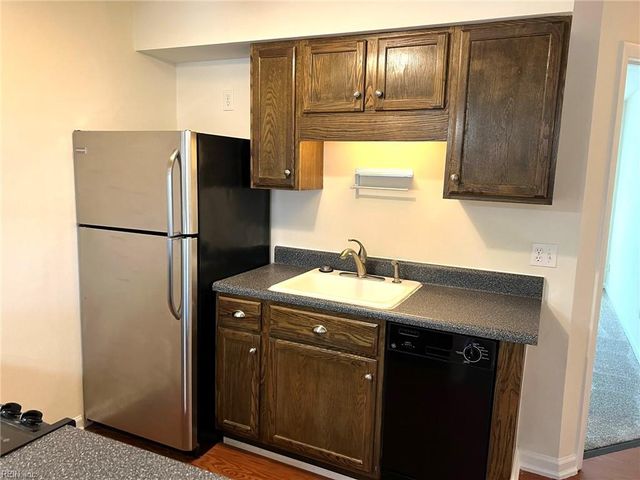 3235 Page Ave Apt 6, Virginia Beach, VA 23451