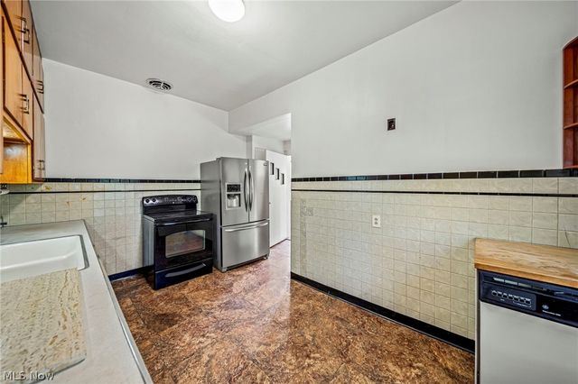 7224 Burridge Avenue, Mentor, OH 44060