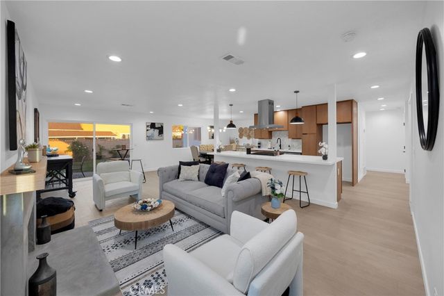 10592 Pamela, Cypress, CA 90630