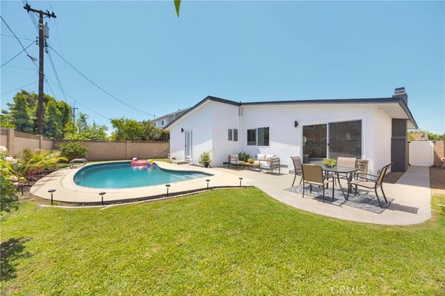 10592 Pamela, Cypress, CA 90630