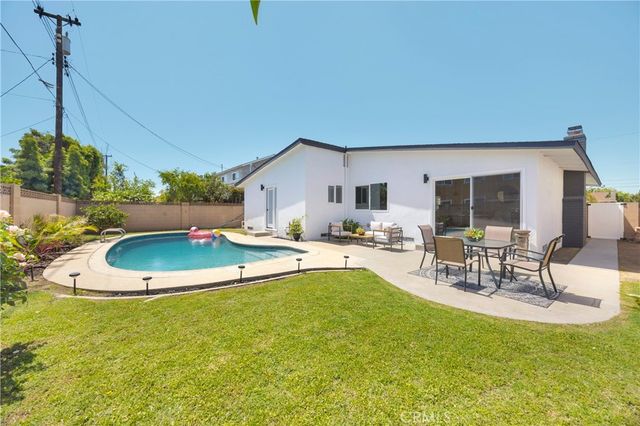 10592 Pamela, Cypress, CA 90630