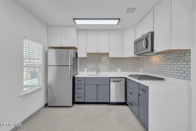 2404 N Kansas Street A, El Paso, TX 79902