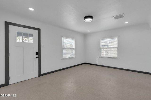 2404 N Kansas Street A, El Paso, TX 79902