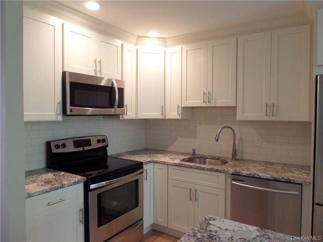 15F Essex Place F, Yorktown Heights, NY 10598