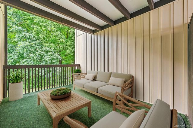15F Essex Place F, Yorktown Heights, NY 10598