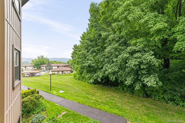 15F Essex Place F, Yorktown Heights, NY 10598