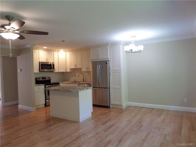 15F Essex Place F, Yorktown Heights, NY 10598