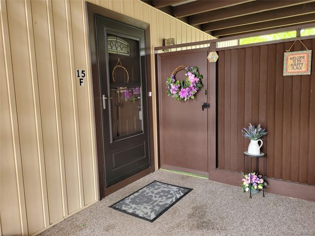 15F Essex Place F, Yorktown Heights, NY 10598