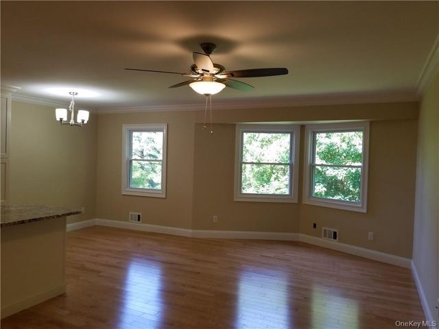 15F Essex Place F, Yorktown Heights, NY 10598