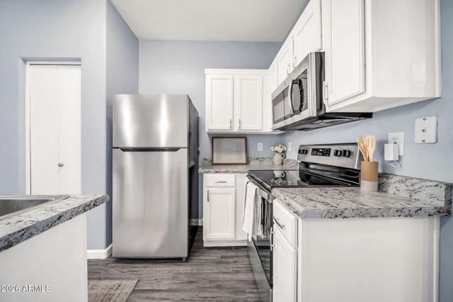 5306 W WARNER Street, Phoenix, AZ 85043