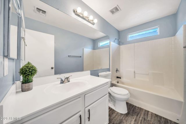 5306 W WARNER Street, Phoenix, AZ 85043