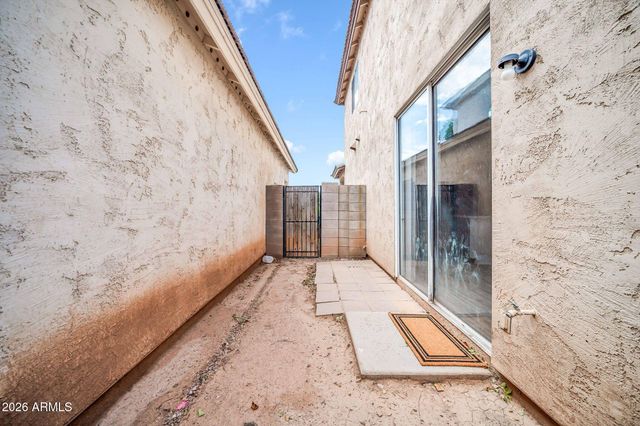 5306 W WARNER Street, Phoenix, AZ 85043