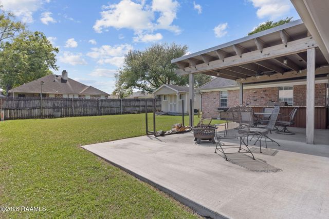 713 Burlington Circle, Broussard, LA 70518