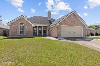 713 Burlington Circle, Broussard, LA 70518