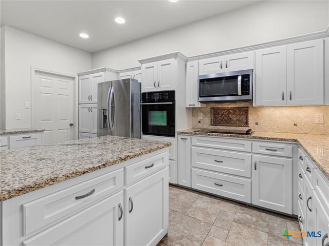 2252 Waterford Grace, New Braunfels, TX 78130