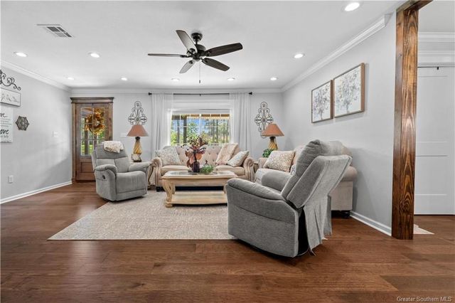 104 Camelia Avenue, Dequincy, LA 70633