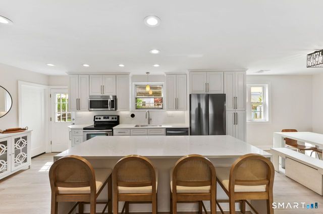 140 Courtland Avenue, Stamford, CT 06902