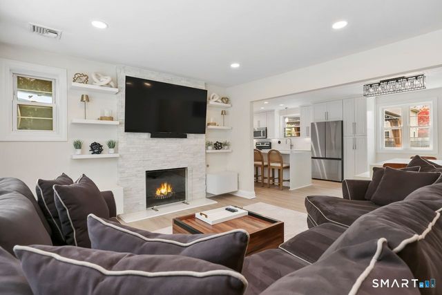 140 Courtland Avenue, Stamford, CT 06902