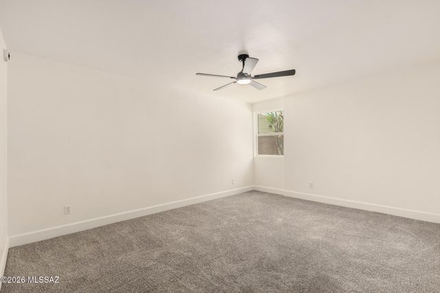 9035 E Berkshire Circle E, Tucson, AZ 85710