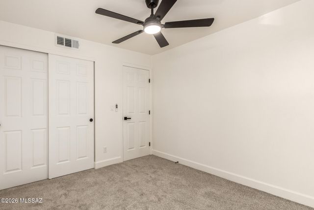 9035 E Berkshire Circle E, Tucson, AZ 85710