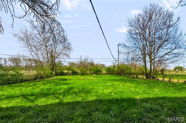 44 E Adams Drive, Cahokia, IL 62206