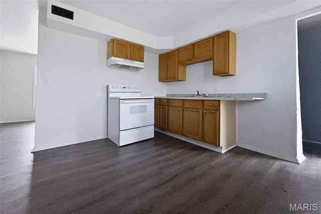 44 E Adams Drive, Cahokia, IL 62206
