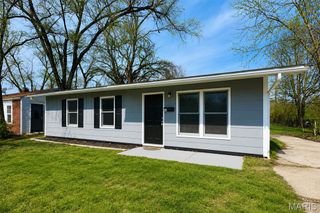 44 E Adams Drive, Cahokia, IL 62206