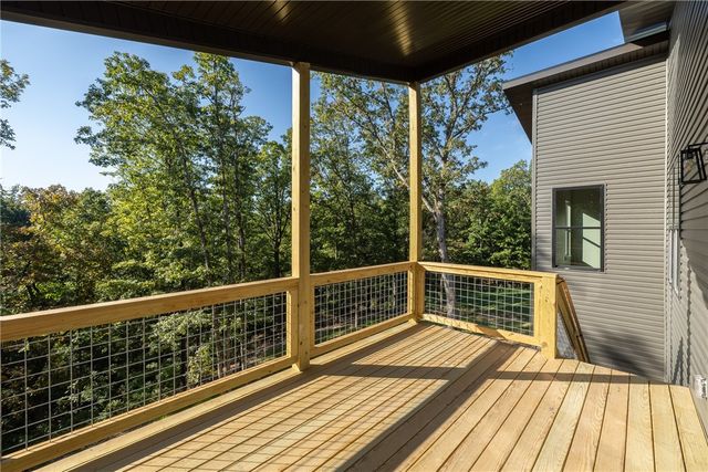 9 Seven Oaks Lane, Bella Vista, AR 72714