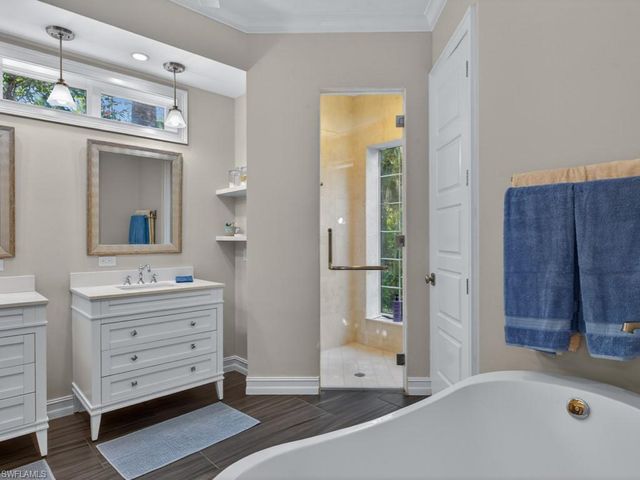 5333 Sycamore DR, Naples, FL 34119