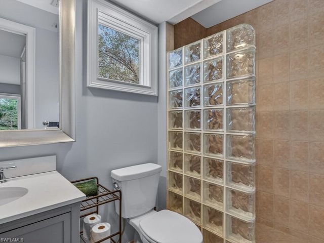 5333 Sycamore DR, Naples, FL 34119