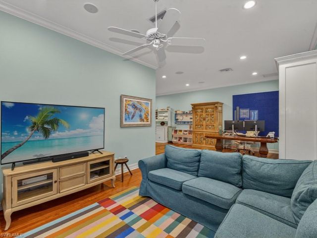 5333 Sycamore DR, Naples, FL 34119