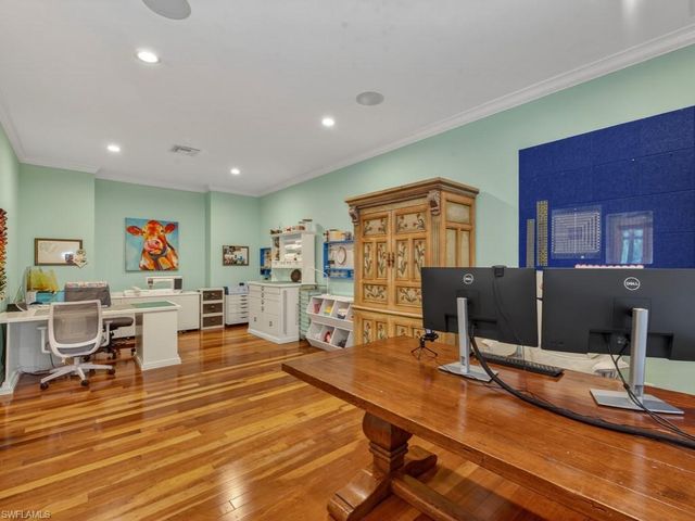 5333 Sycamore DR, Naples, FL 34119