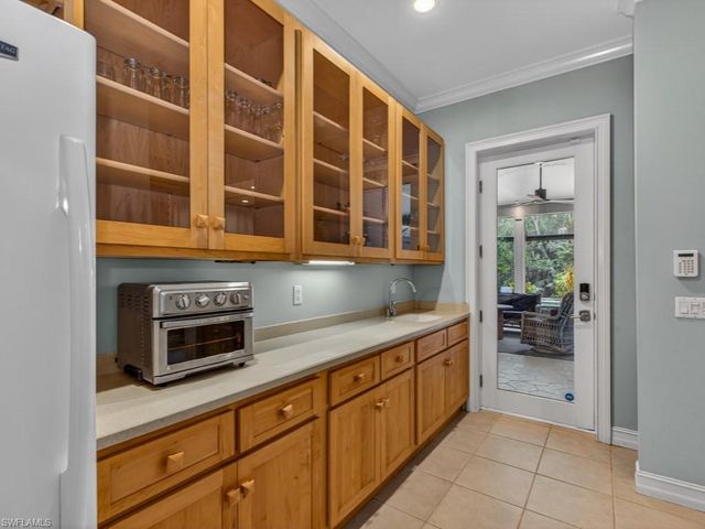 5333 Sycamore DR, Naples, FL 34119