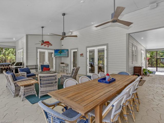 5333 Sycamore DR, Naples, FL 34119