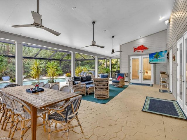 5333 Sycamore DR, Naples, FL 34119