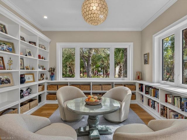 5333 Sycamore DR, Naples, FL 34119