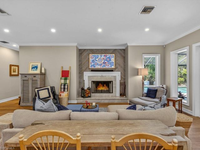 5333 Sycamore DR, Naples, FL 34119