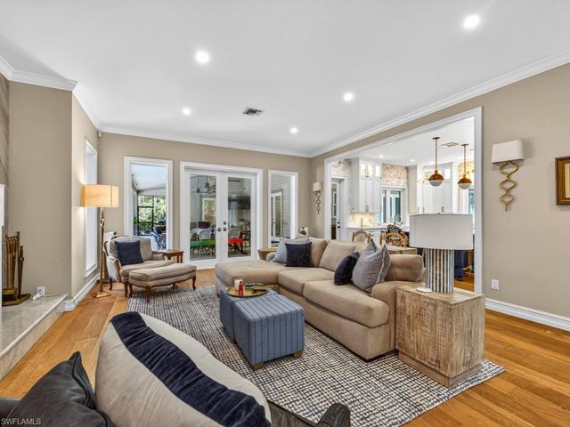 5333 Sycamore DR, Naples, FL 34119