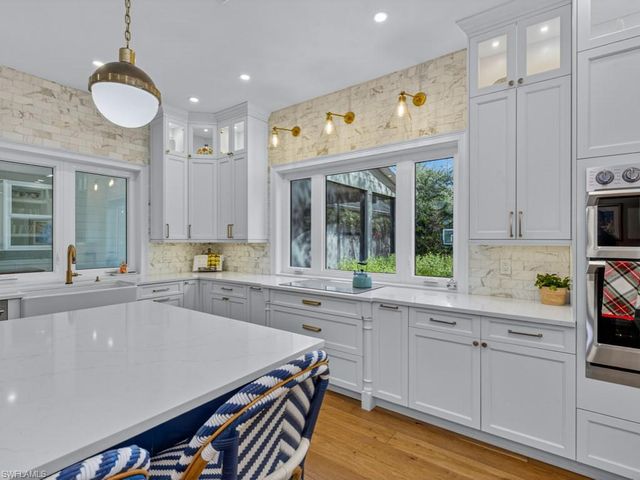 5333 Sycamore DR, Naples, FL 34119