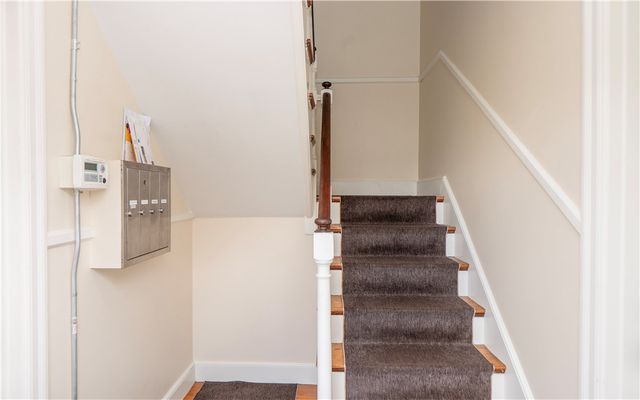 11 Village Lane B, Middletown, RI 02842