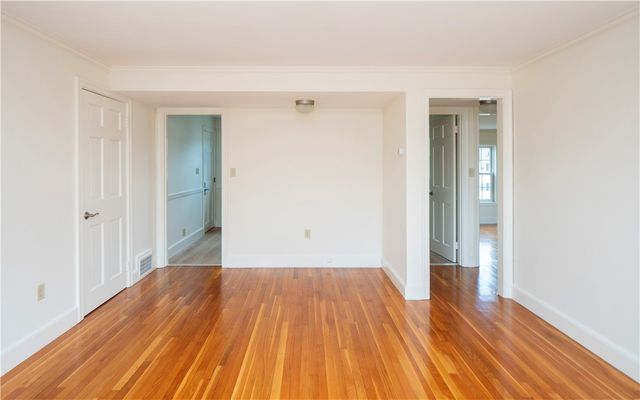 11 Village Lane B, Middletown, RI 02842