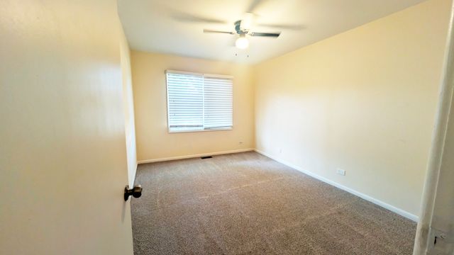 3100 Roberts Drive 5, Woodridge, IL 60517