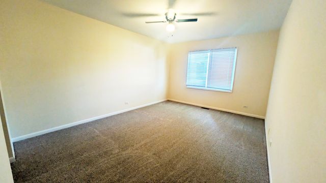 3100 Roberts Drive 5, Woodridge, IL 60517
