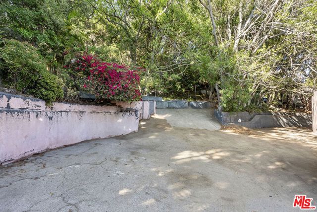 1830 N Sierra Bonita Avenue, Los Angeles, CA 90046