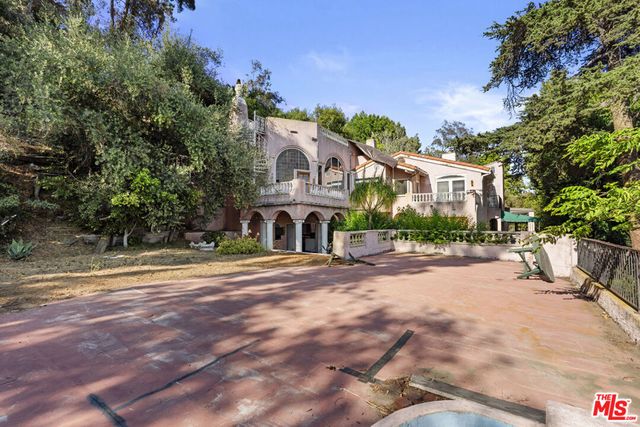 1830 N Sierra Bonita Avenue, Los Angeles, CA 90046