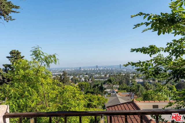 1830 N Sierra Bonita Avenue, Los Angeles, CA 90046