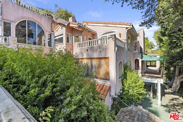 1830 N Sierra Bonita Avenue, Los Angeles, CA 90046